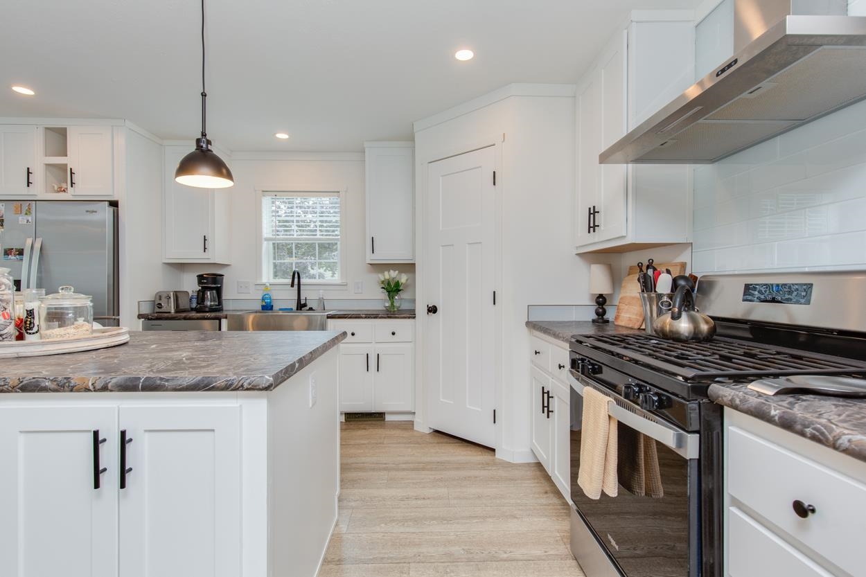 Concord, New Hampshire 03303, United States, 3 Bedrooms Bedrooms, ,2 BathroomsBathrooms,Residential,Active,195880