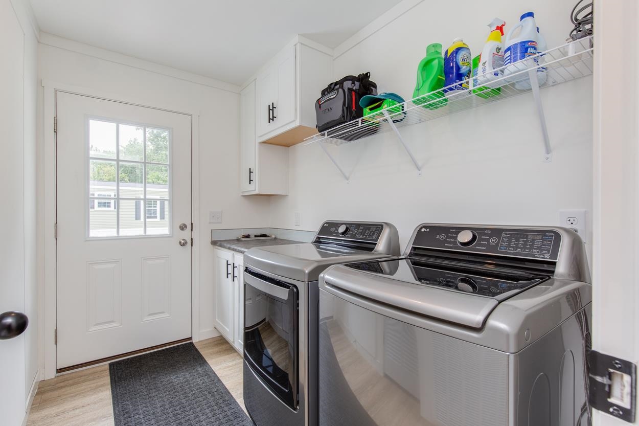 Concord, New Hampshire 03303, United States, 3 Bedrooms Bedrooms, ,2 BathroomsBathrooms,Residential,Active,195880