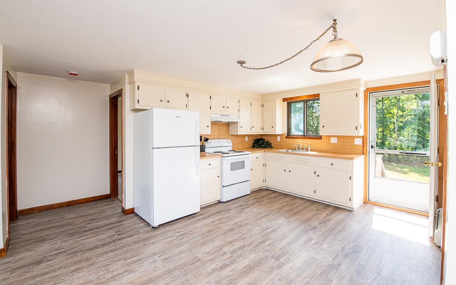 6 Johnson Meadow Road A & B