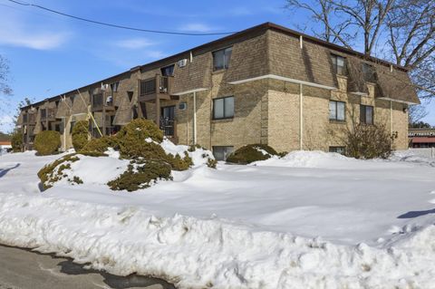 Photo of 13 Tiffany Road #12, Salem, NH 03079 (MLS # 5078041)