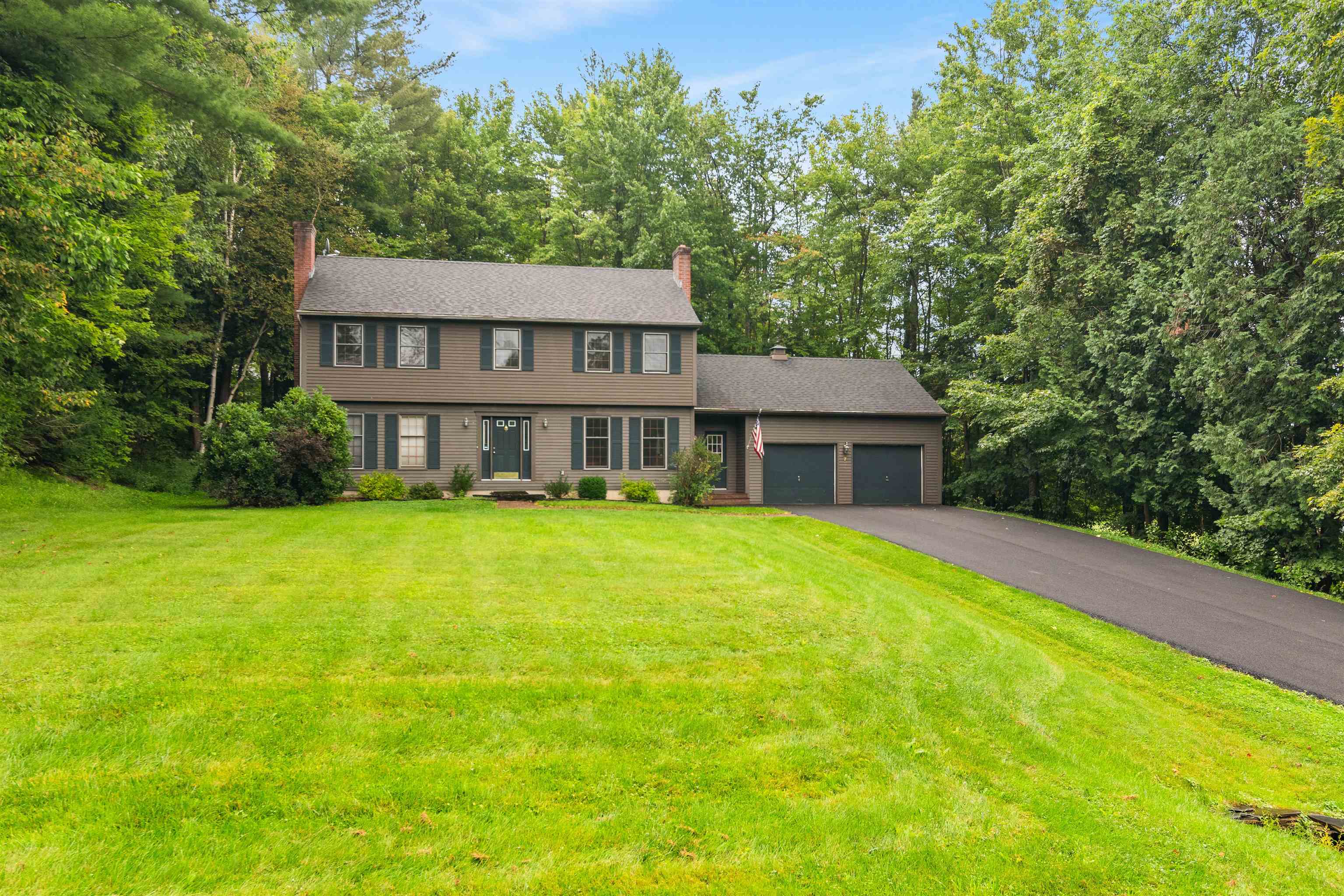 7 Lindenwood Drive