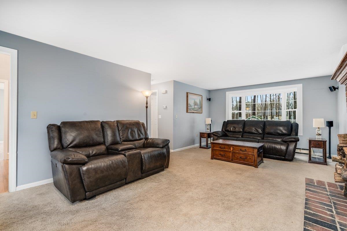 8 Springwood Drive
