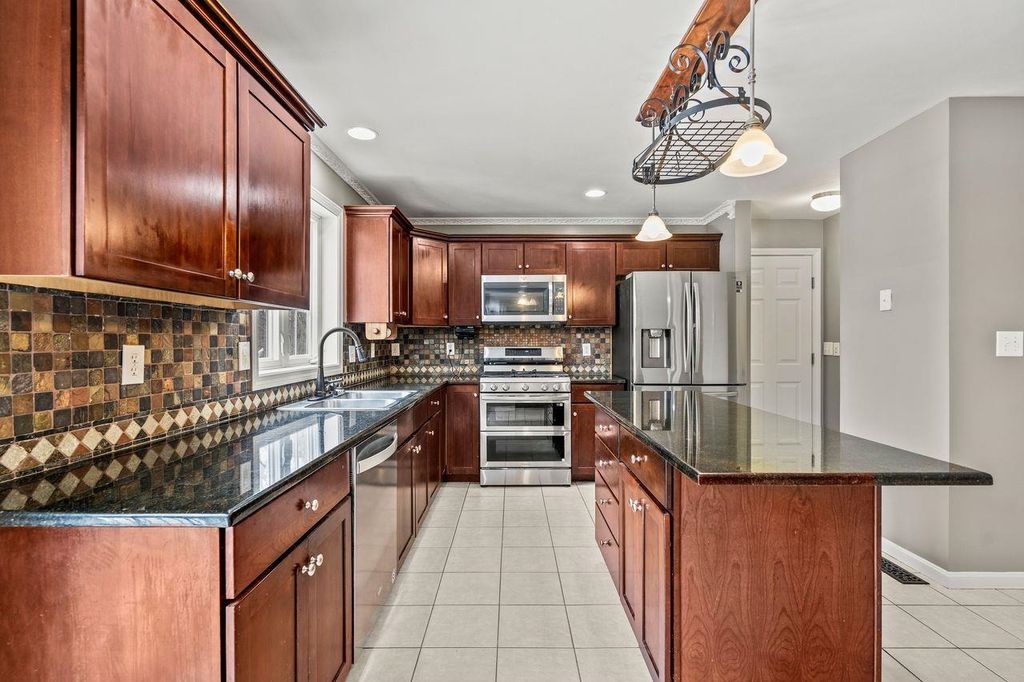 Photo of 401 Wallace Road, Goffstown, NH 03045 (MLS # 5078618)