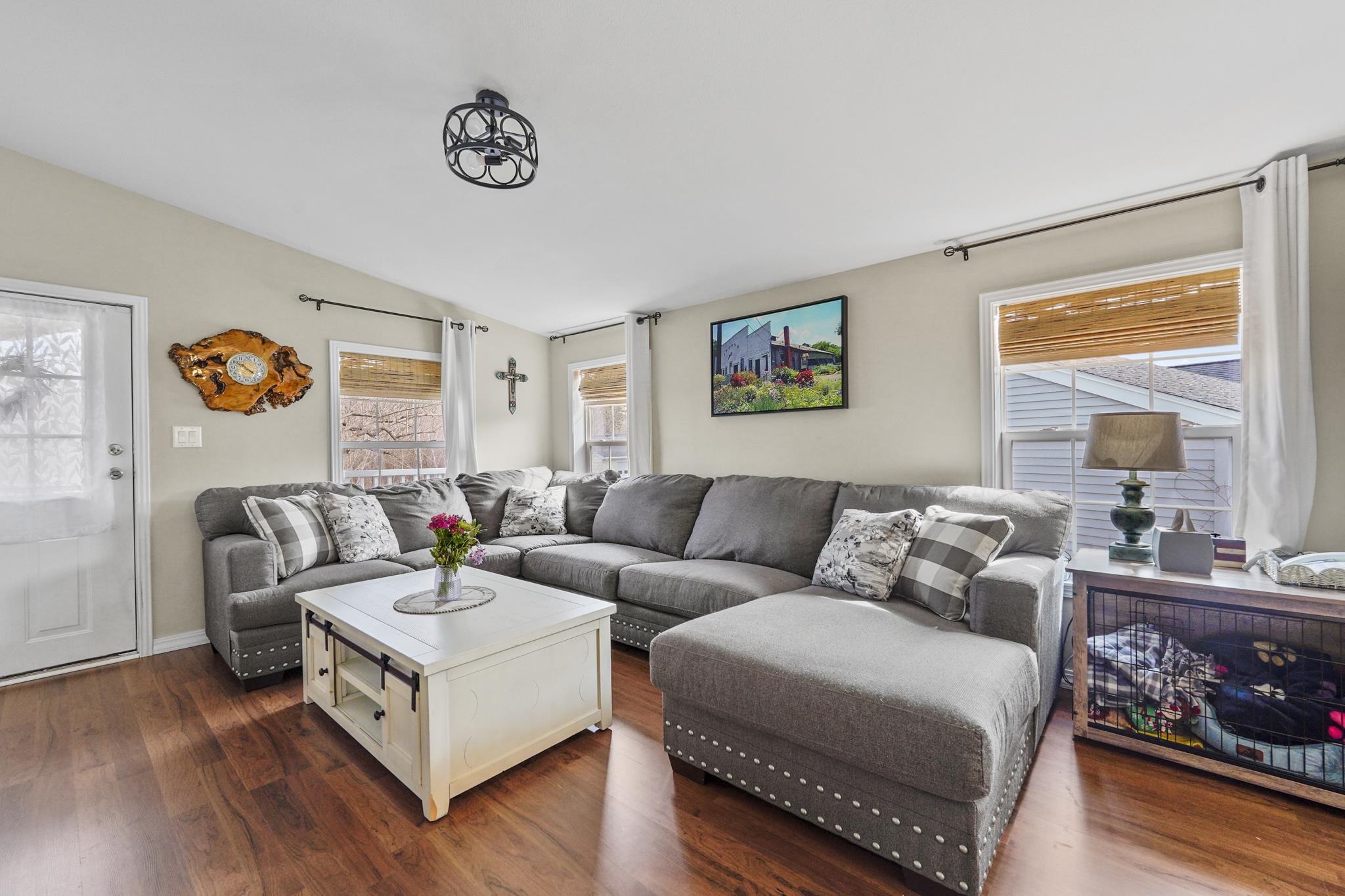 280 Ledgewood Way