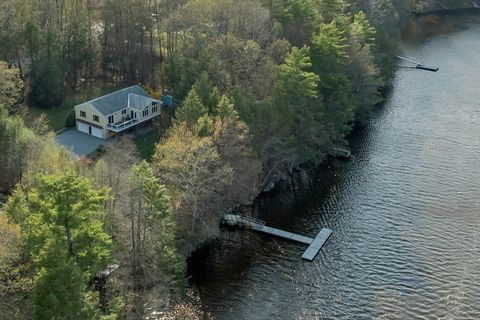 Photo of 20 Birch Drive, Newmarket, NH 03857 (MLS # 5088725)