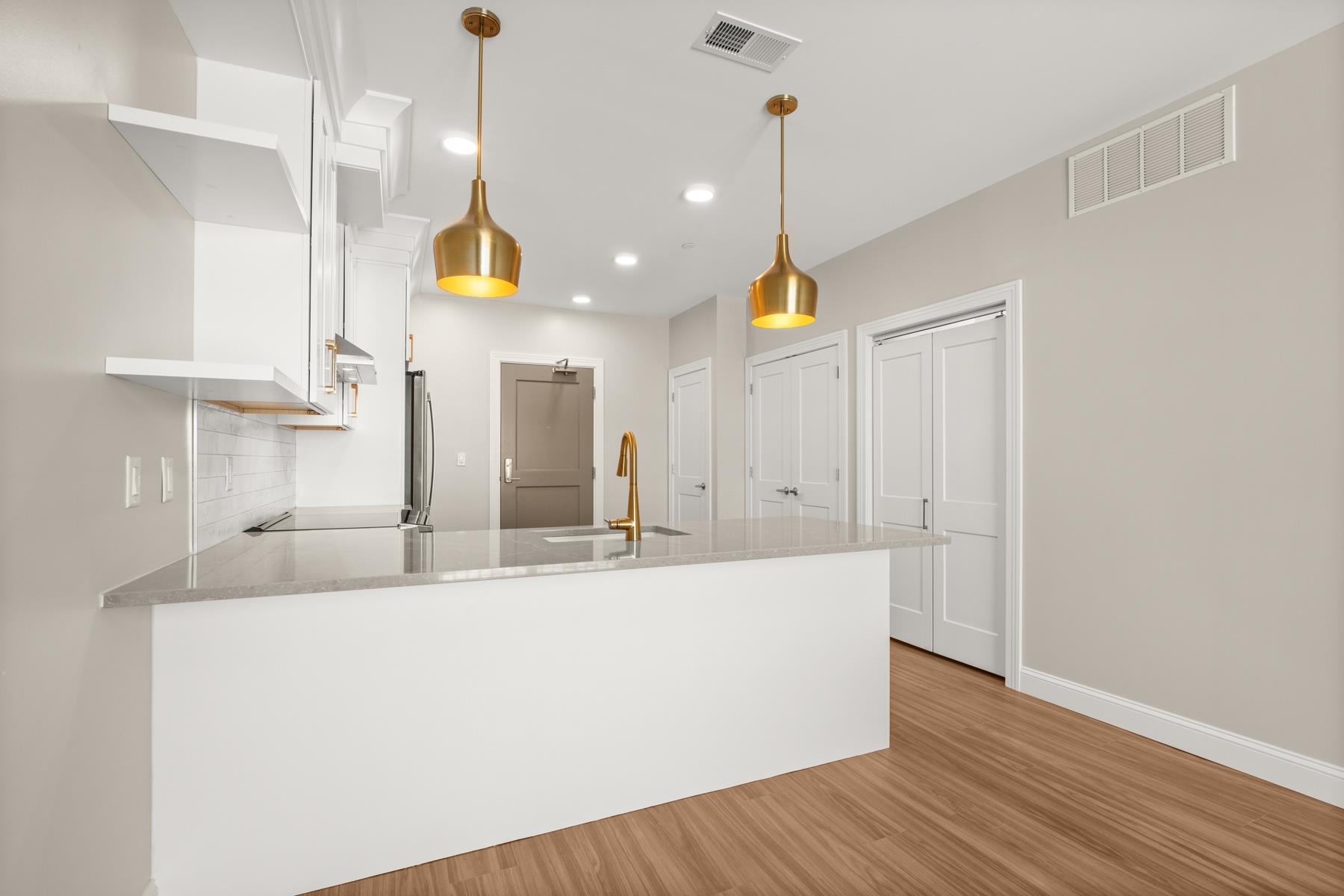 99 Foundry Place 412