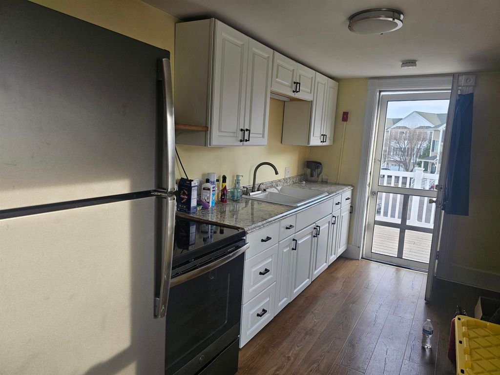Photo of 48 Fourth Street #3, Dover, NH 03820 (MLS # 5084564)