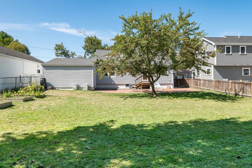 Photo of 166 Decatur Road, Portsmouth, NH 03801 (MLS # 5061334)