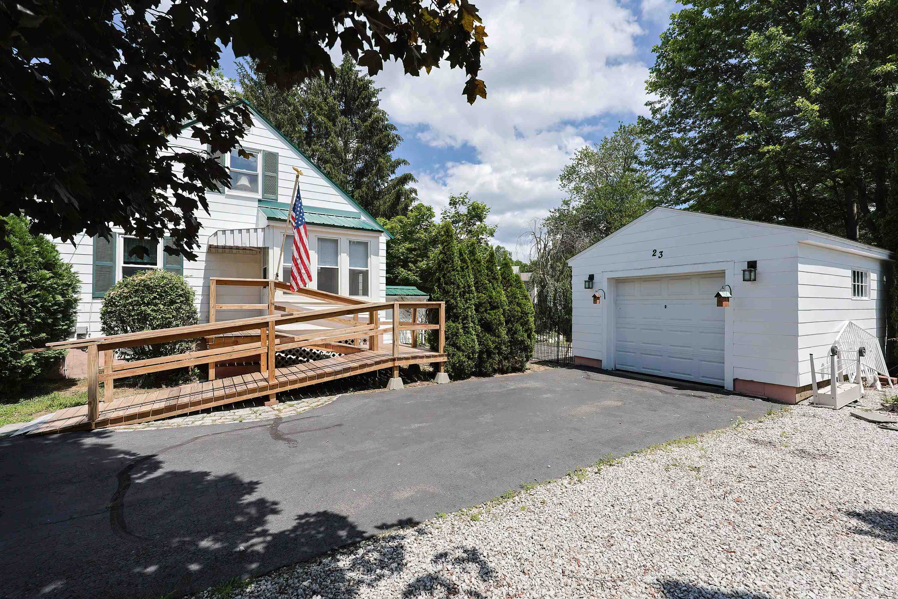 23 Bosse Avenue
