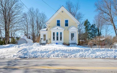 Photo of 47 Chamberlain Street, Rochester, NH 03867 (MLS # 5076815)