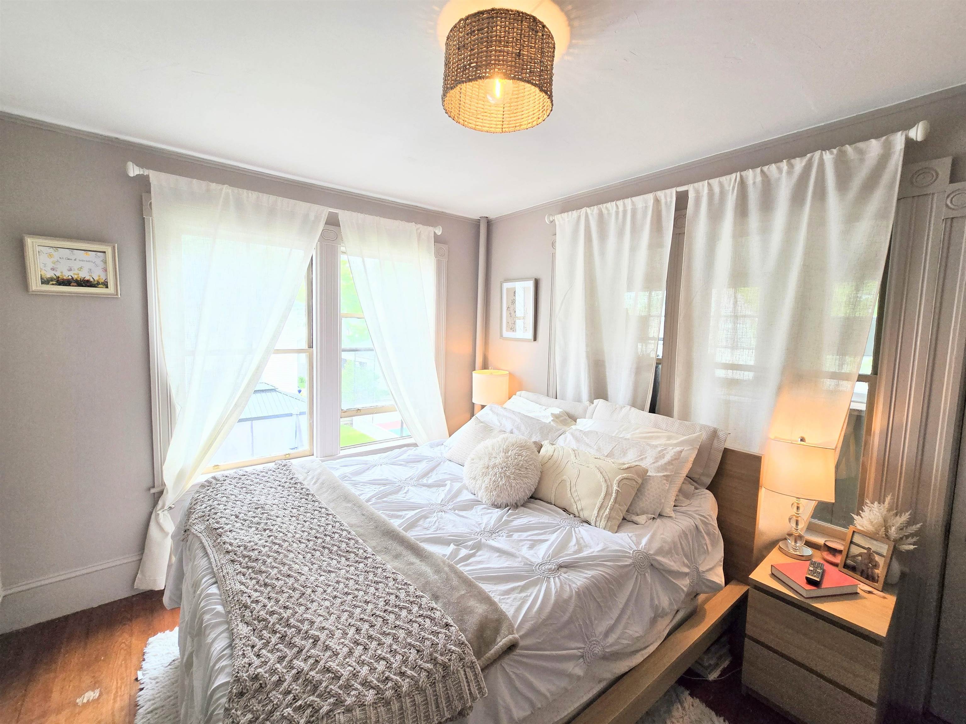 Manchester, New Hampshire 03104, United States, 4 Bedrooms Bedrooms, ,2 BathroomsBathrooms,Residential,Active,135234