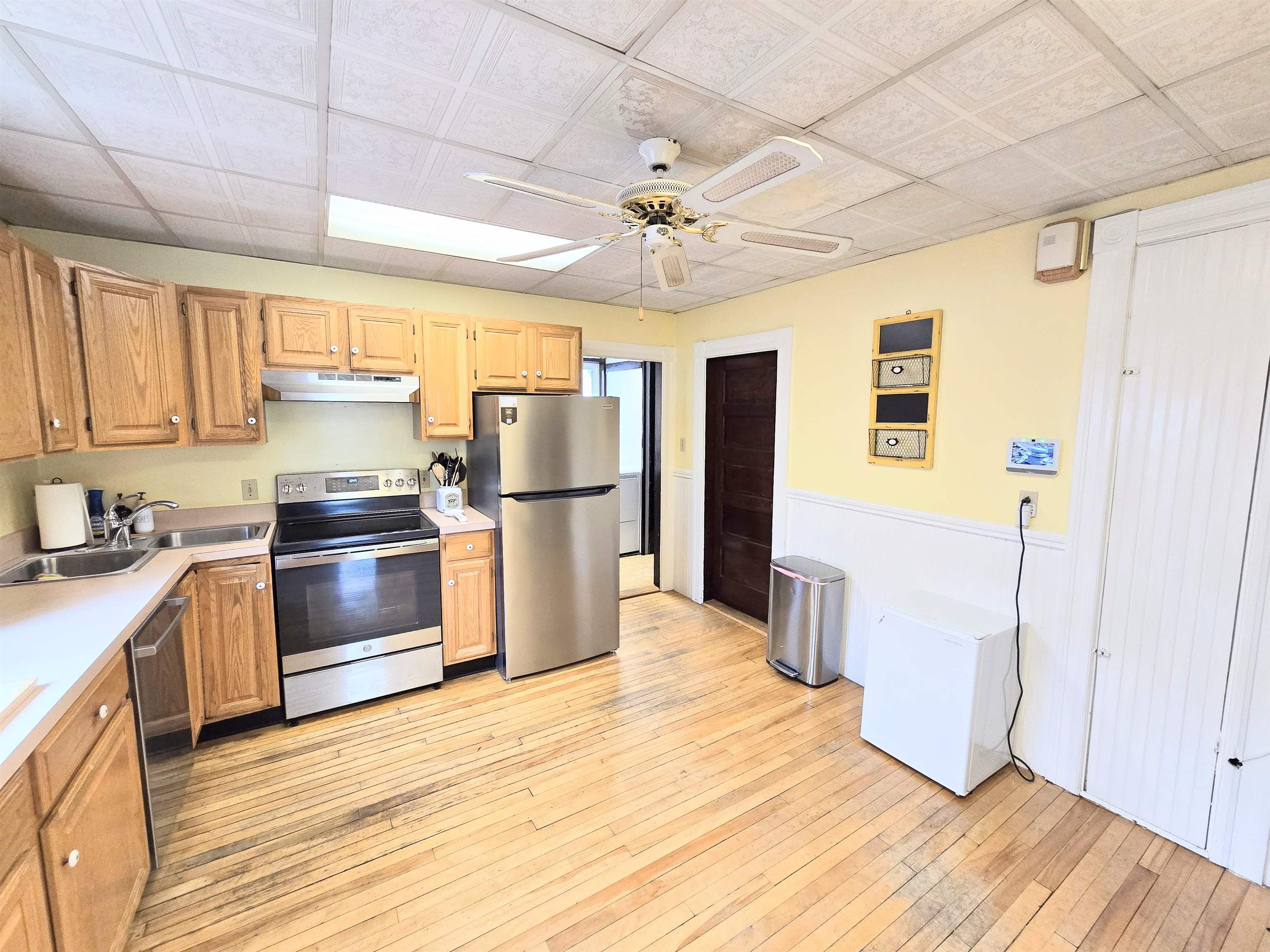 Manchester, New Hampshire 03104, United States, 4 Bedrooms Bedrooms, ,2 BathroomsBathrooms,Residential,Active,135234