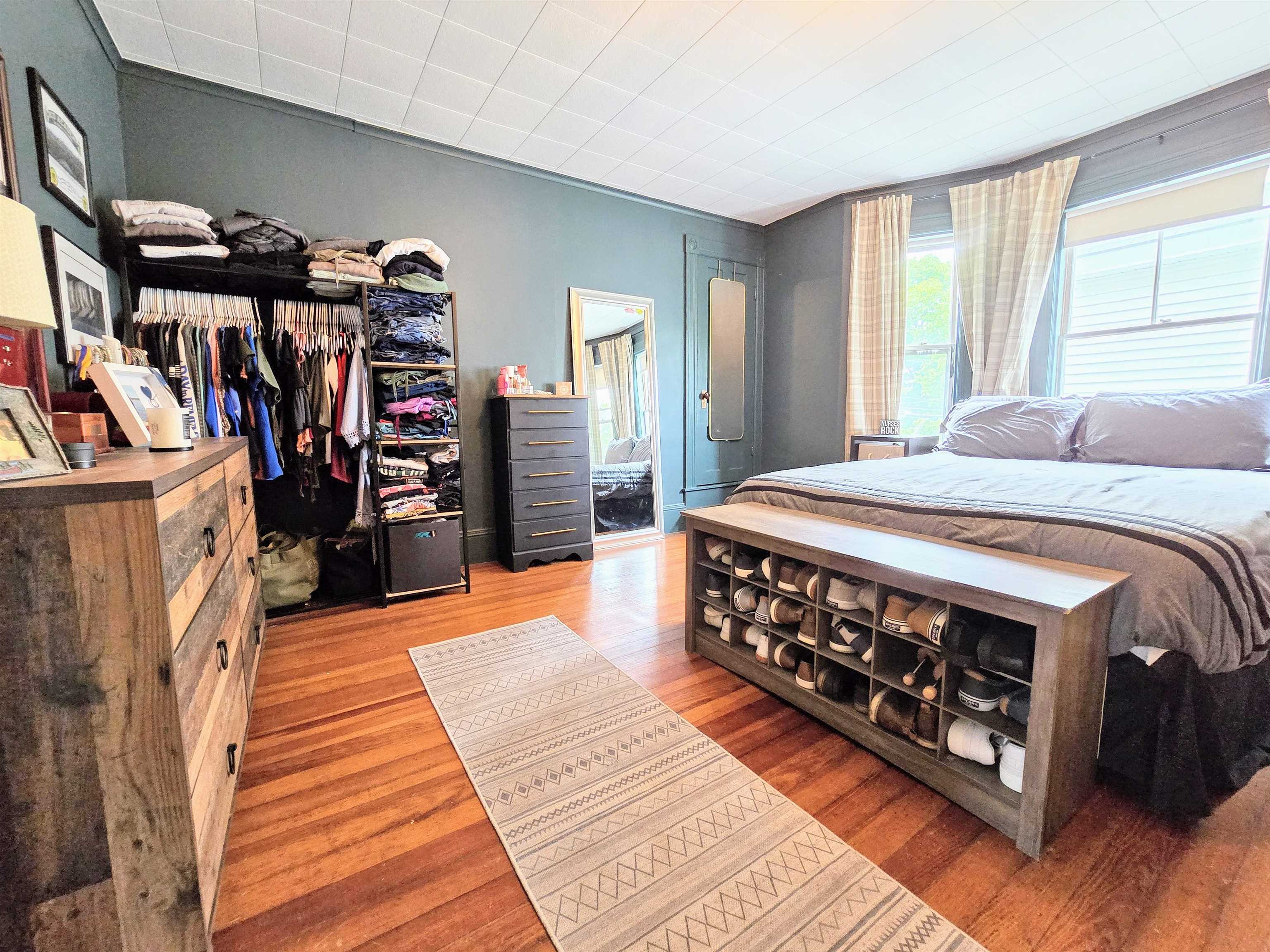 Manchester, New Hampshire 03104, United States, 4 Bedrooms Bedrooms, ,2 BathroomsBathrooms,Residential,Active,135234