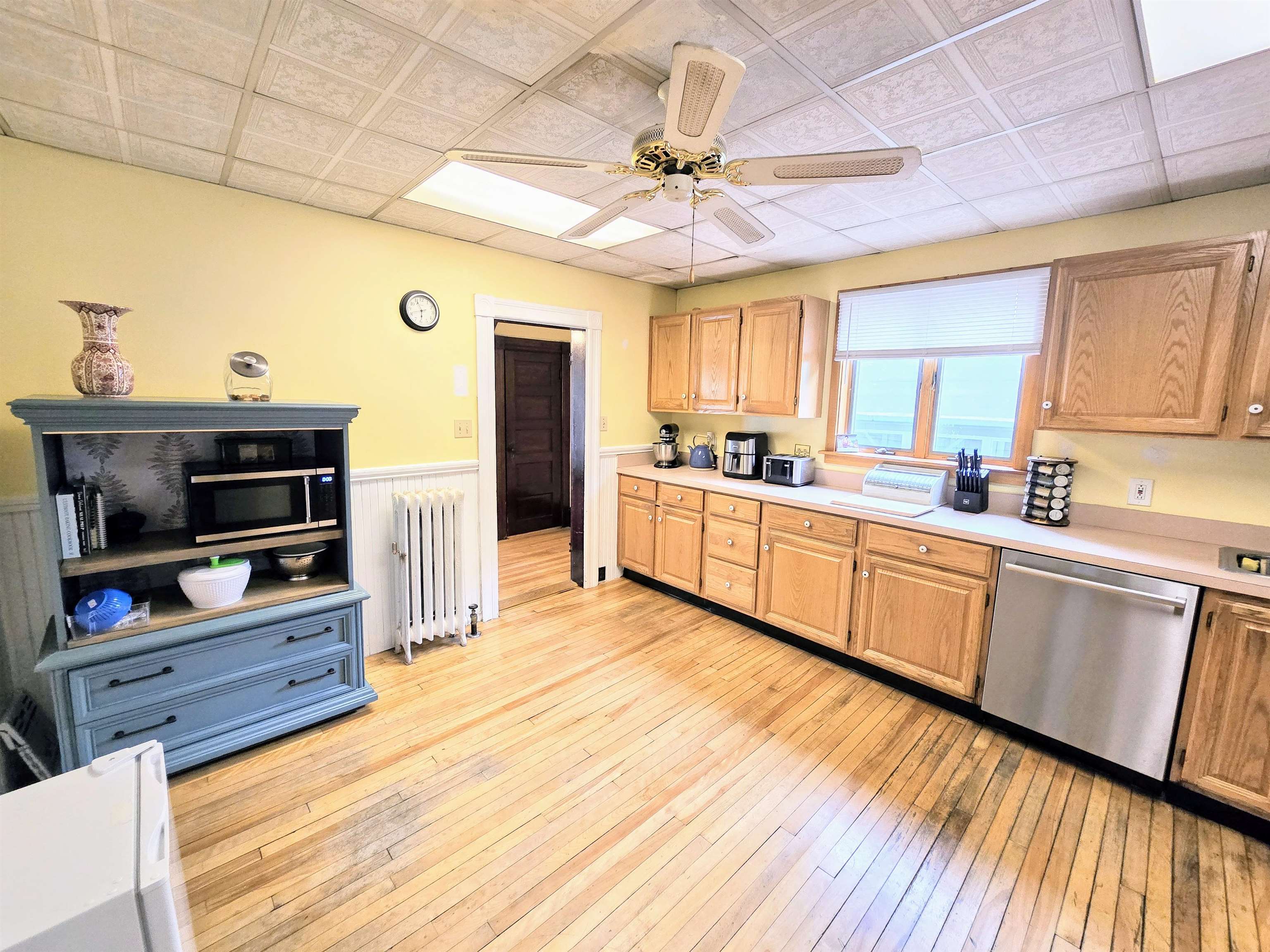 Manchester, New Hampshire 03104, United States, 4 Bedrooms Bedrooms, ,2 BathroomsBathrooms,Residential,Active,135234