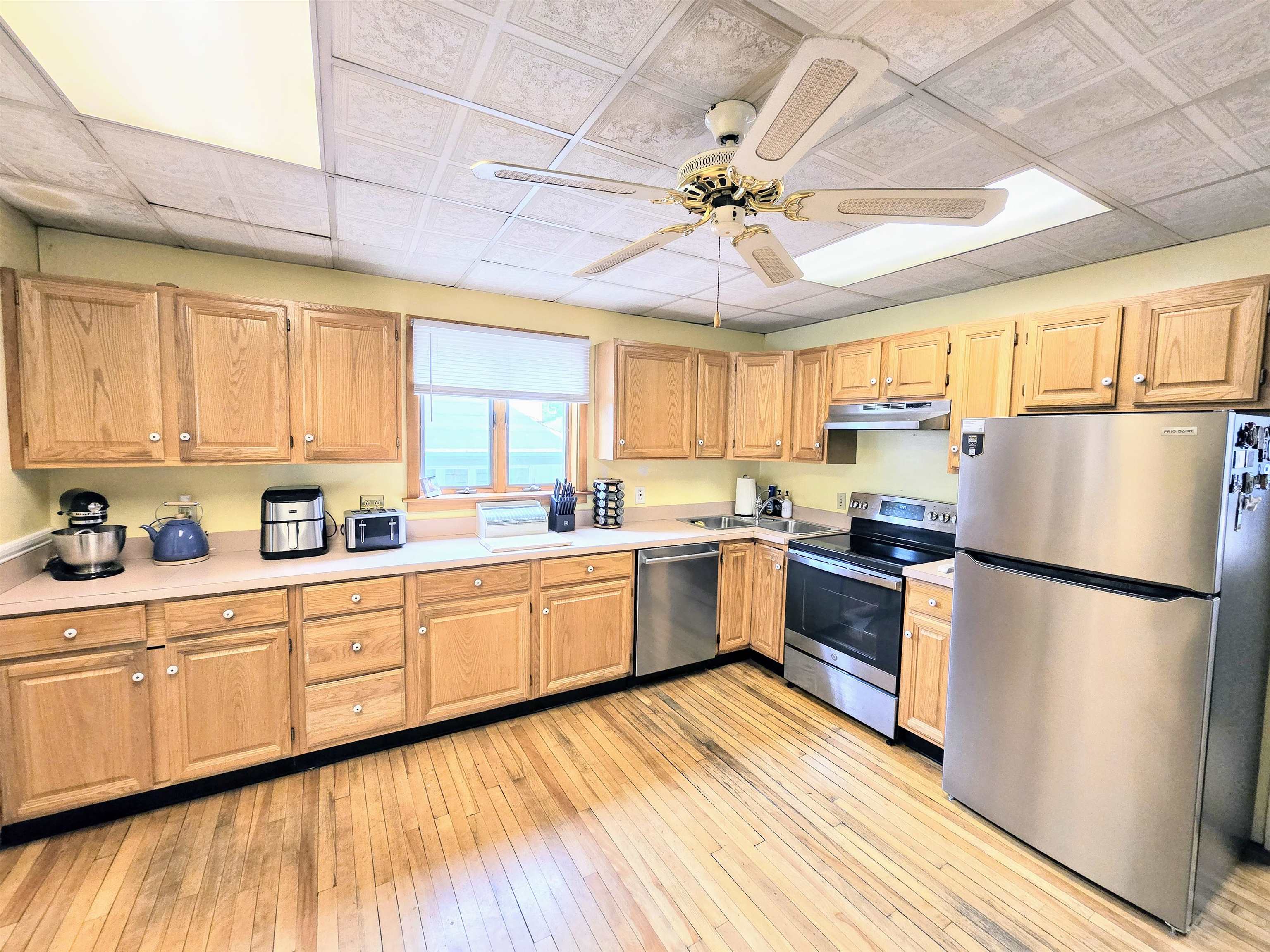 Manchester, New Hampshire 03104, United States, 4 Bedrooms Bedrooms, ,2 BathroomsBathrooms,Residential,Active,135234