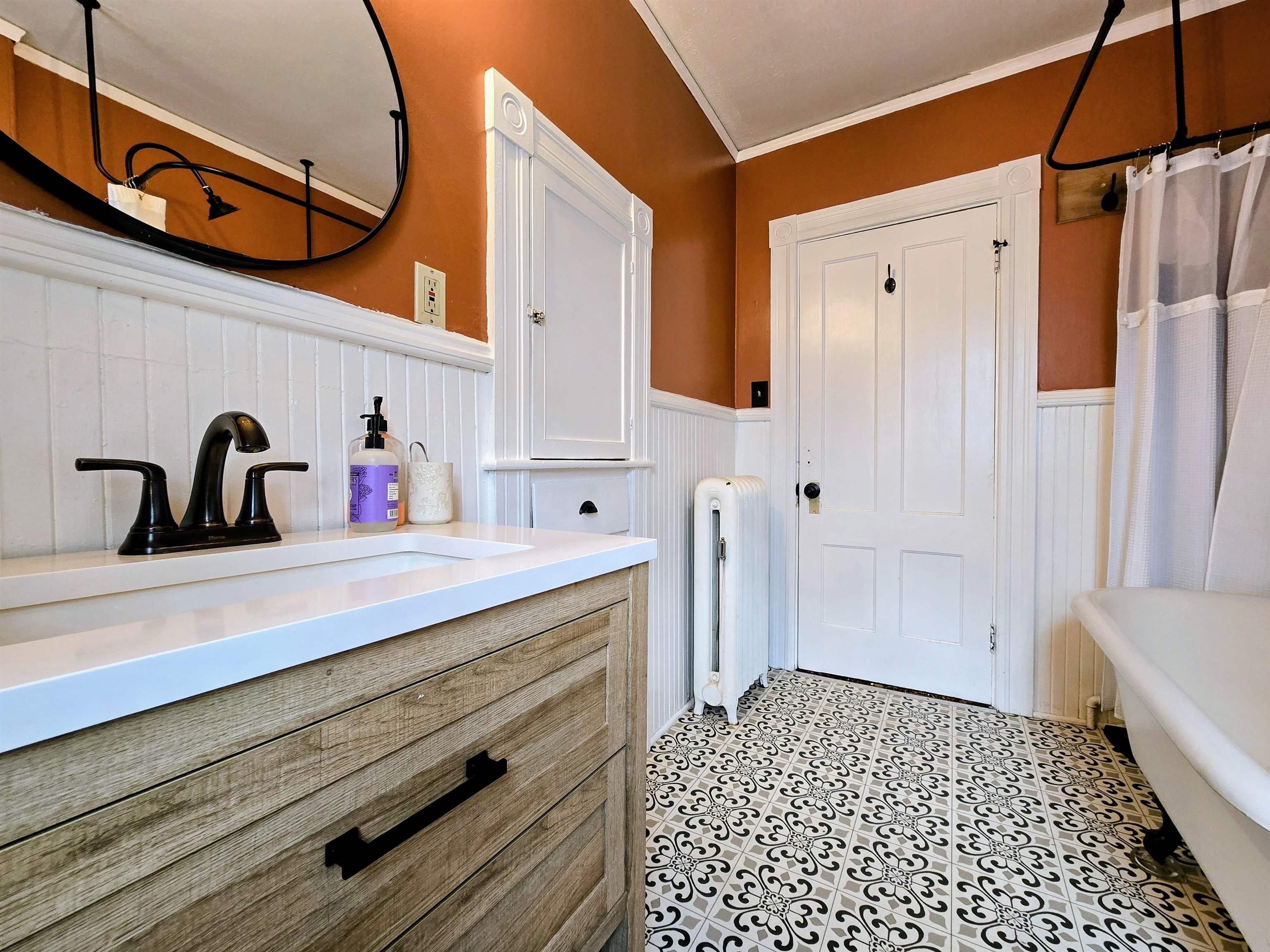 Manchester, New Hampshire 03104, United States, 4 Bedrooms Bedrooms, ,2 BathroomsBathrooms,Residential,Active,135234