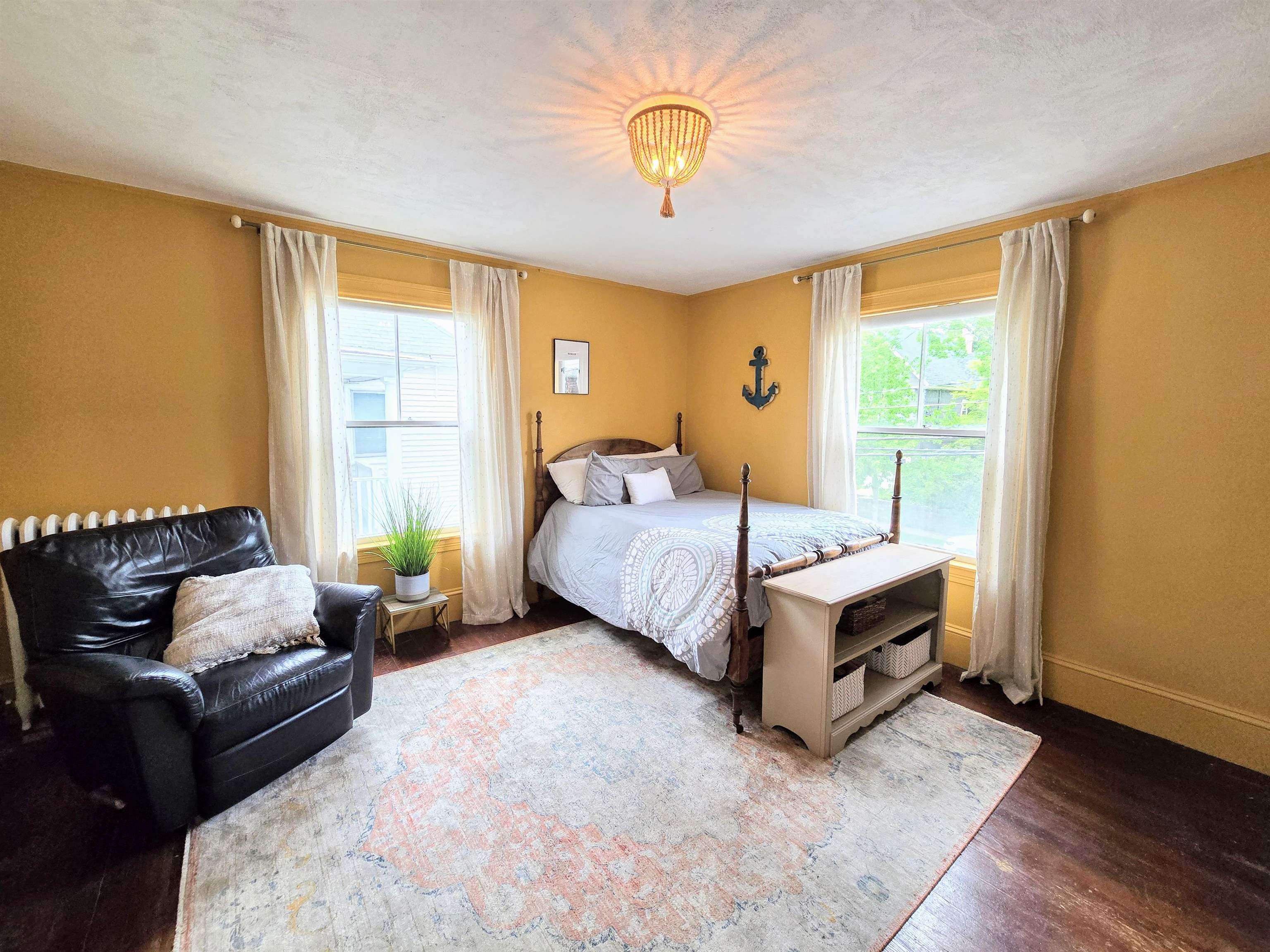 Manchester, New Hampshire 03104, United States, 4 Bedrooms Bedrooms, ,2 BathroomsBathrooms,Residential,Active,135234