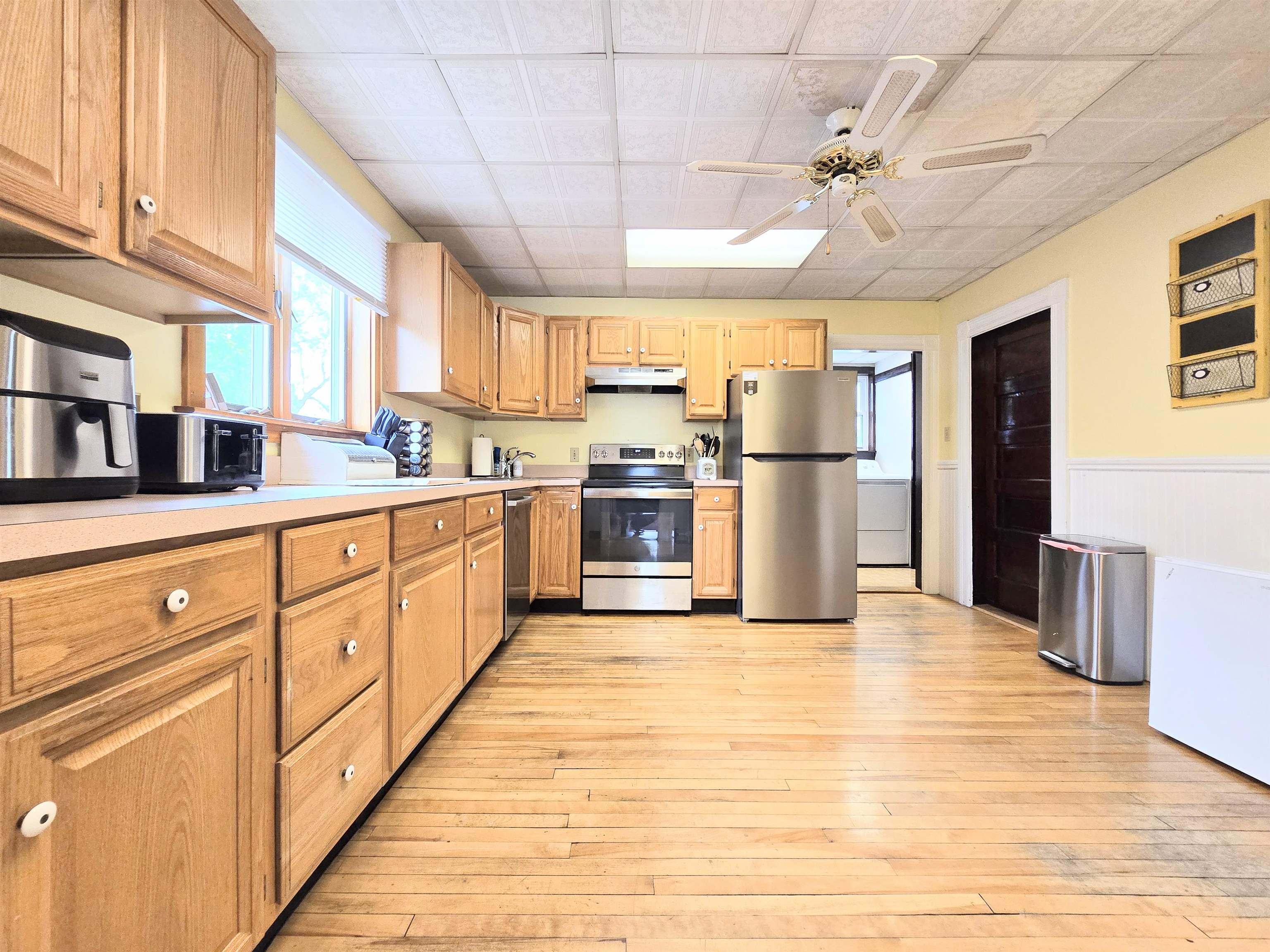 Manchester, New Hampshire 03104, United States, 4 Bedrooms Bedrooms, ,2 BathroomsBathrooms,Residential,Active,135234