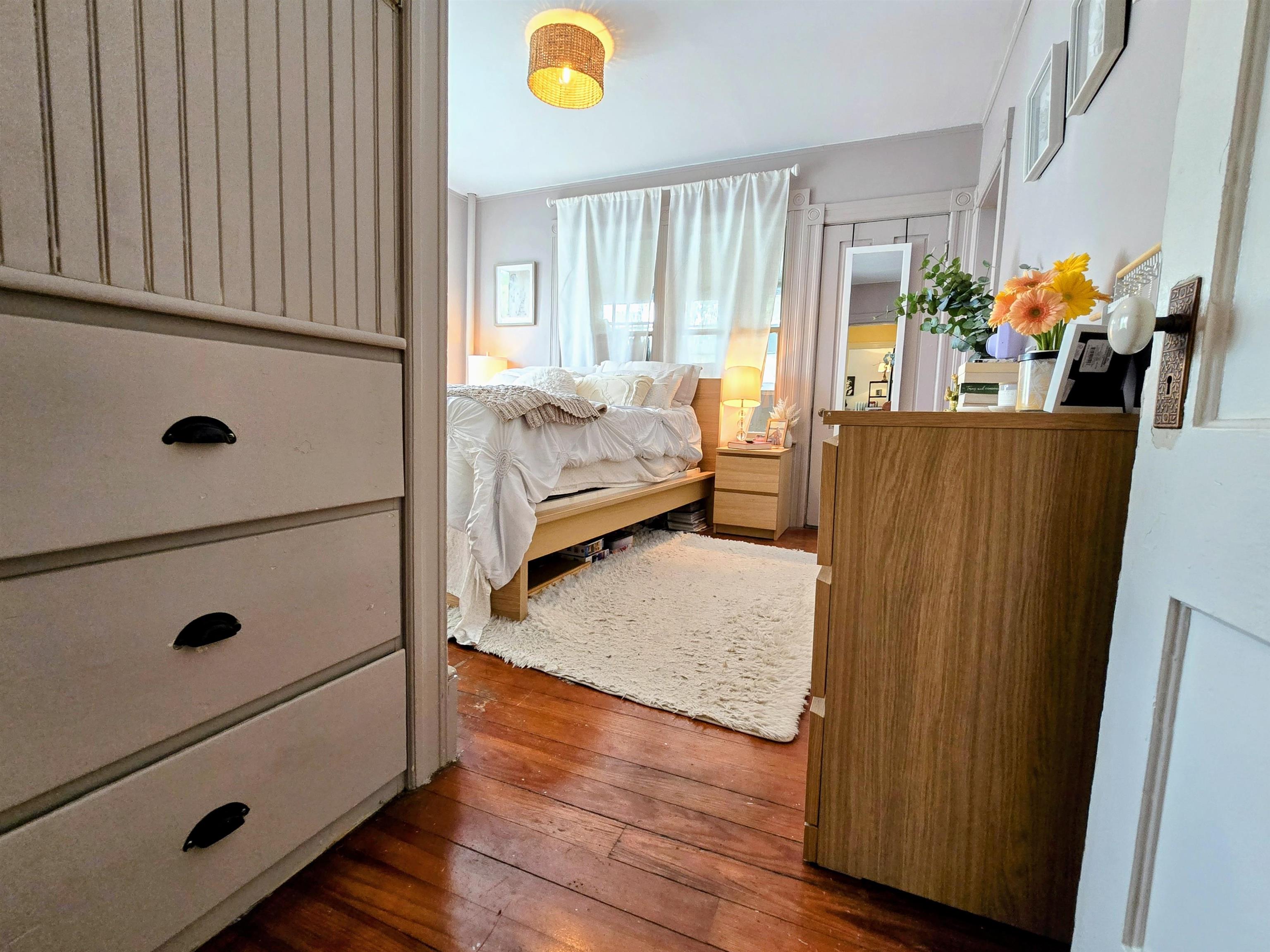 Manchester, New Hampshire 03104, United States, 4 Bedrooms Bedrooms, ,2 BathroomsBathrooms,Residential,Active,135234