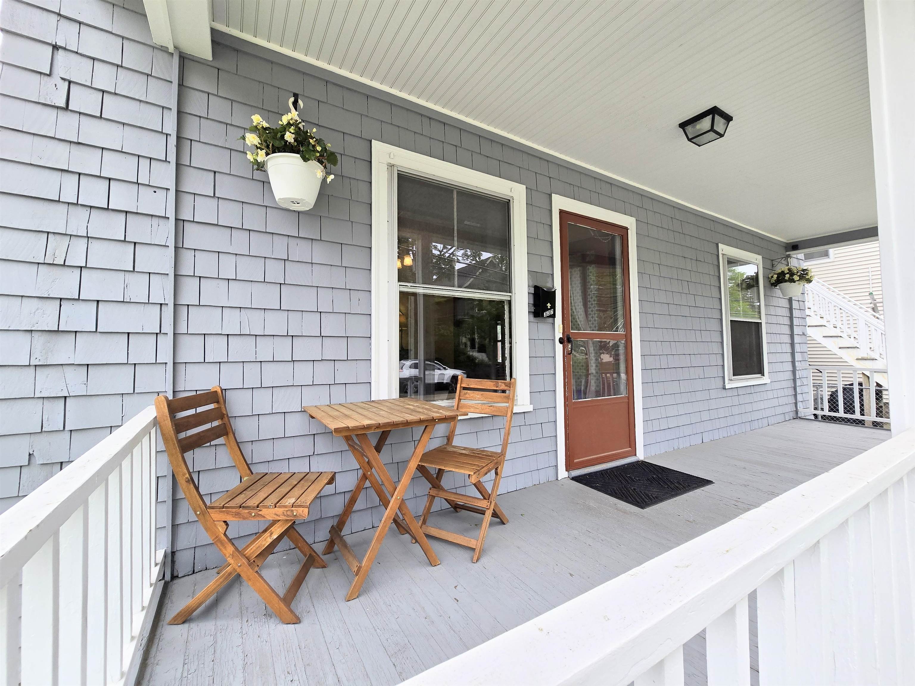 Manchester, New Hampshire 03104, United States, 4 Bedrooms Bedrooms, ,2 BathroomsBathrooms,Residential,Active,135234