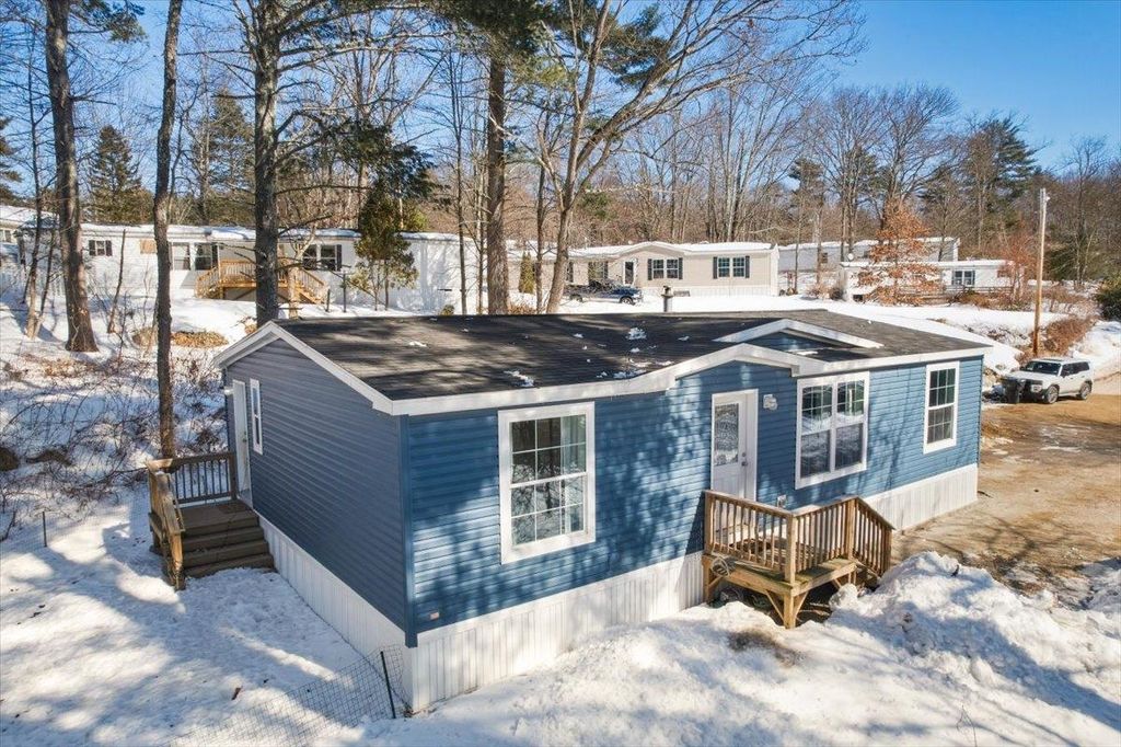 Photo of 7 Pinecrest Circle, Allenstown, NH 03275 (MLS # 5078091)