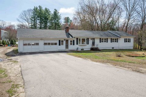 Photo of 422 Main Dunstable Road, Nashua, NH 03063 (MLS # 5084047)