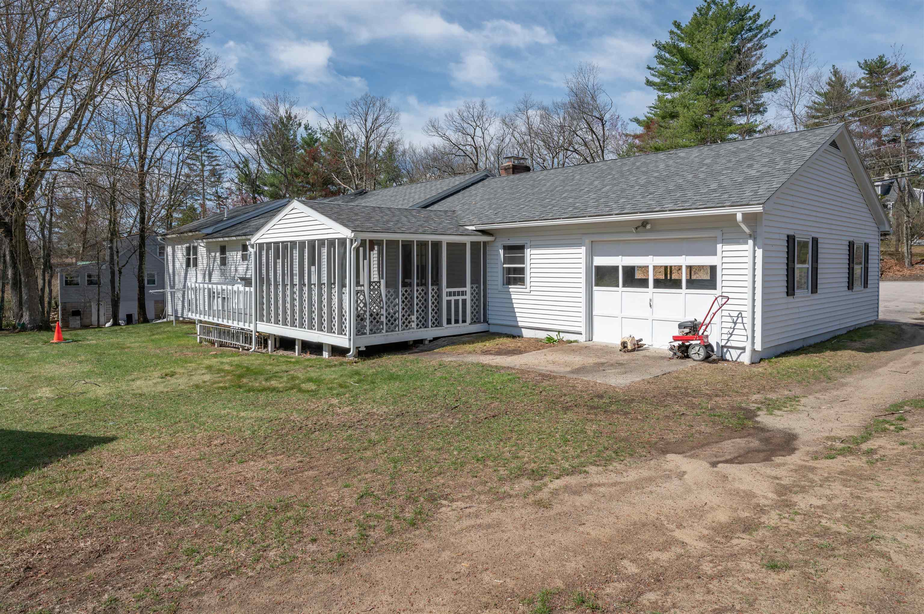 422 Main Dunstable Road