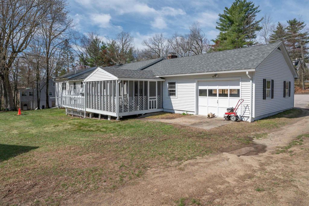 Photo of 422 Main Dunstable Road, Nashua, NH 03063 (MLS # 5084047)