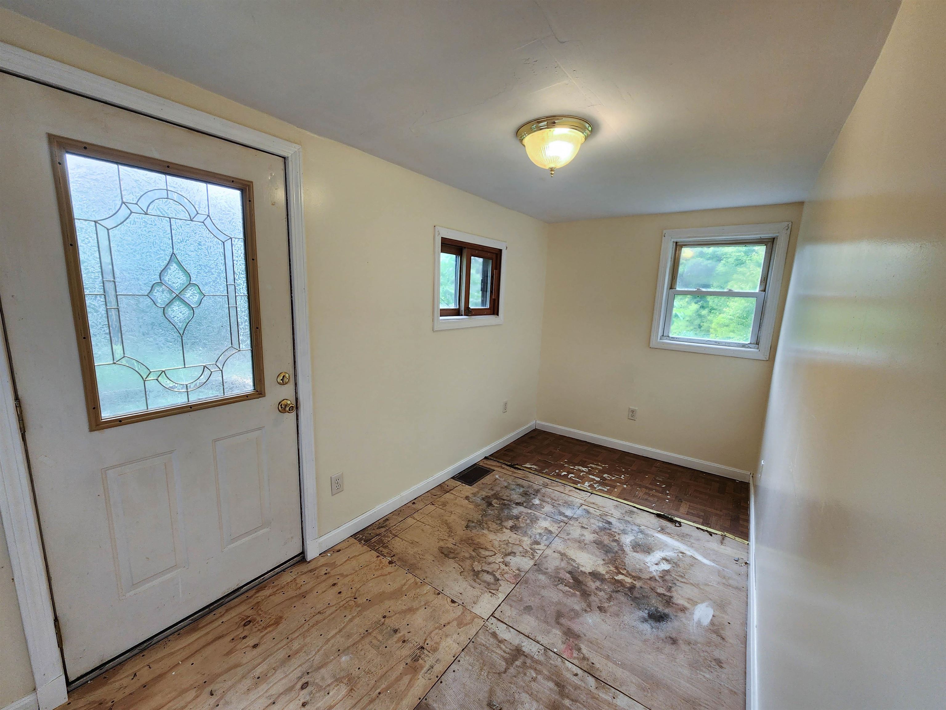 2 Brook Avenue
