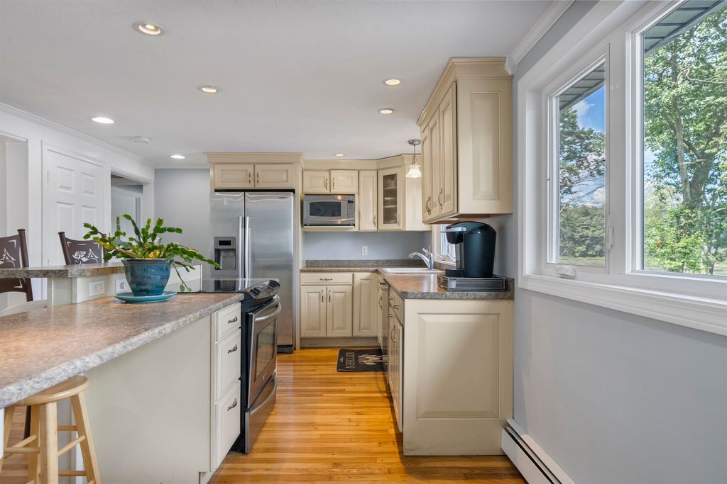 Photo of 114 south shore Road, Windham, NH 03087 (MLS # 5056997)