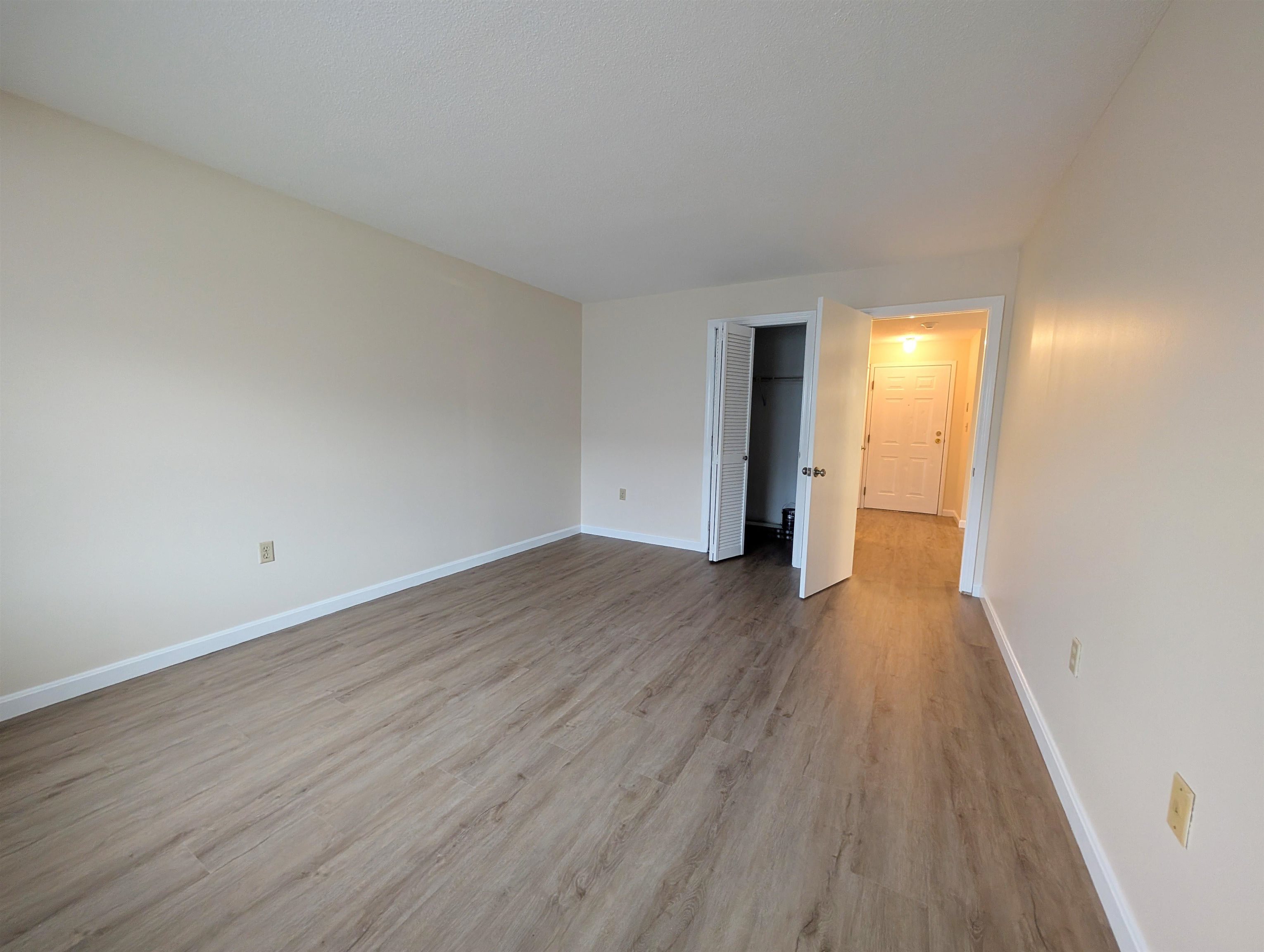 Nashua, New Hampshire 03063, United States, 1 Bedroom Bedrooms, ,1 BathroomBathrooms,Residential,Active,183743