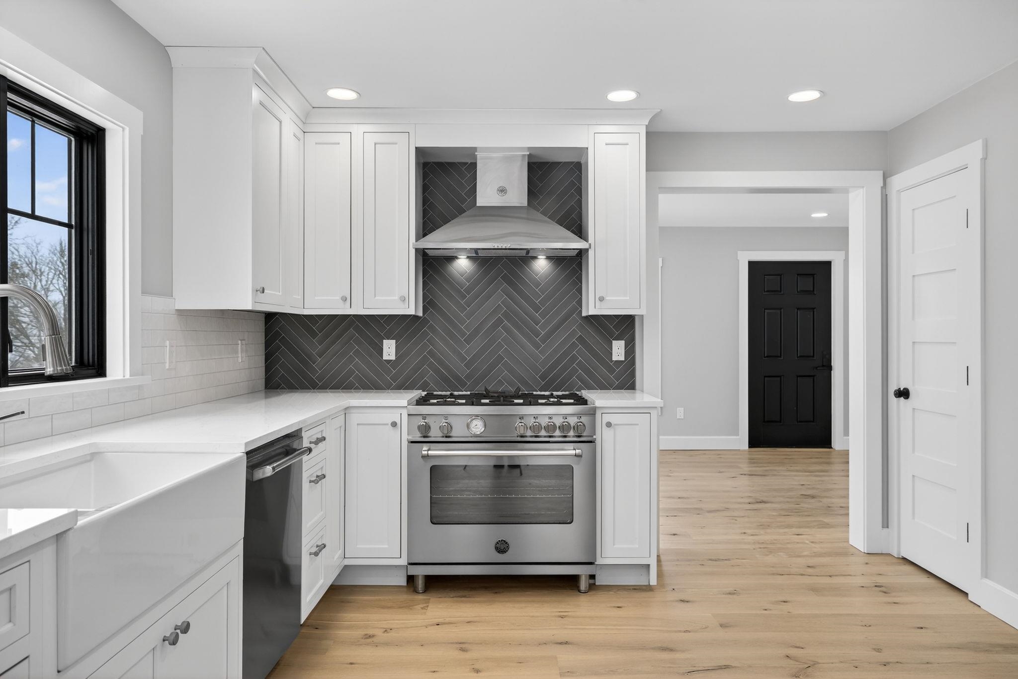 958 East Woodstock Road