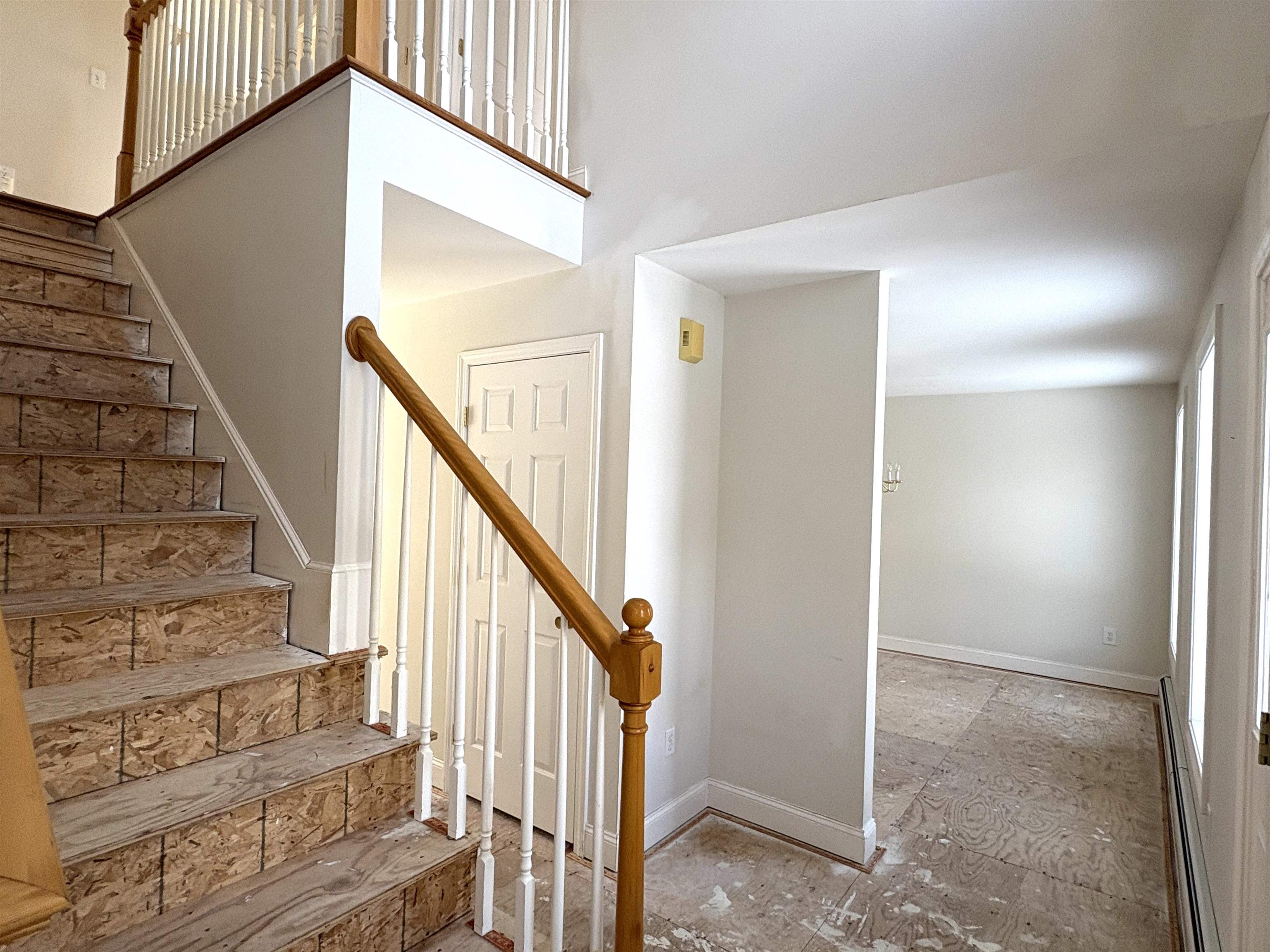 Raymond, New Hampshire 03077, United States, 3 Bedrooms Bedrooms, ,3 BathroomsBathrooms,Residential,Pending,9307