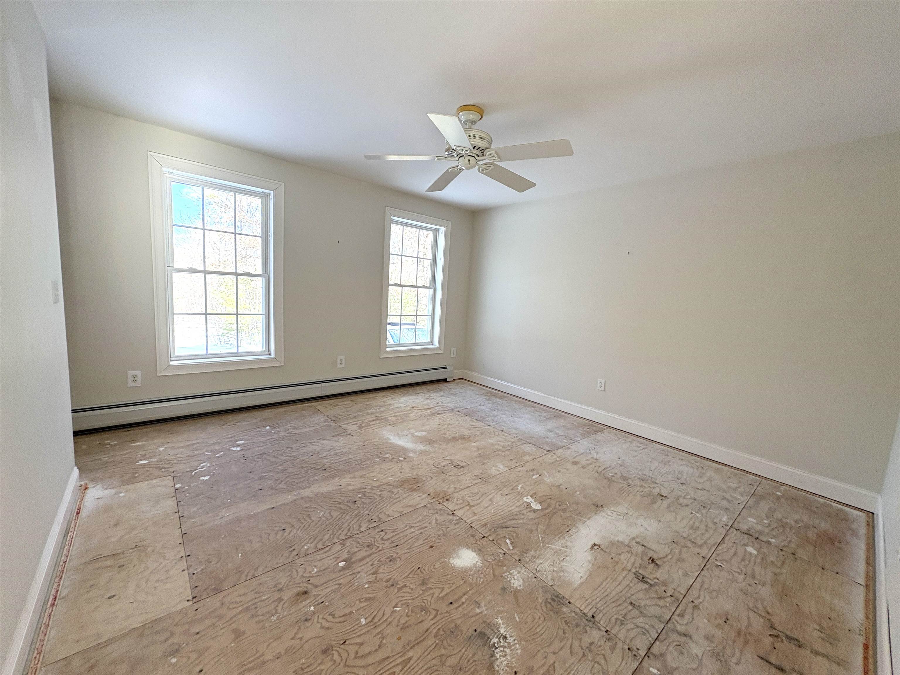 Raymond, New Hampshire 03077, United States, 3 Bedrooms Bedrooms, ,3 BathroomsBathrooms,Residential,Pending,9307