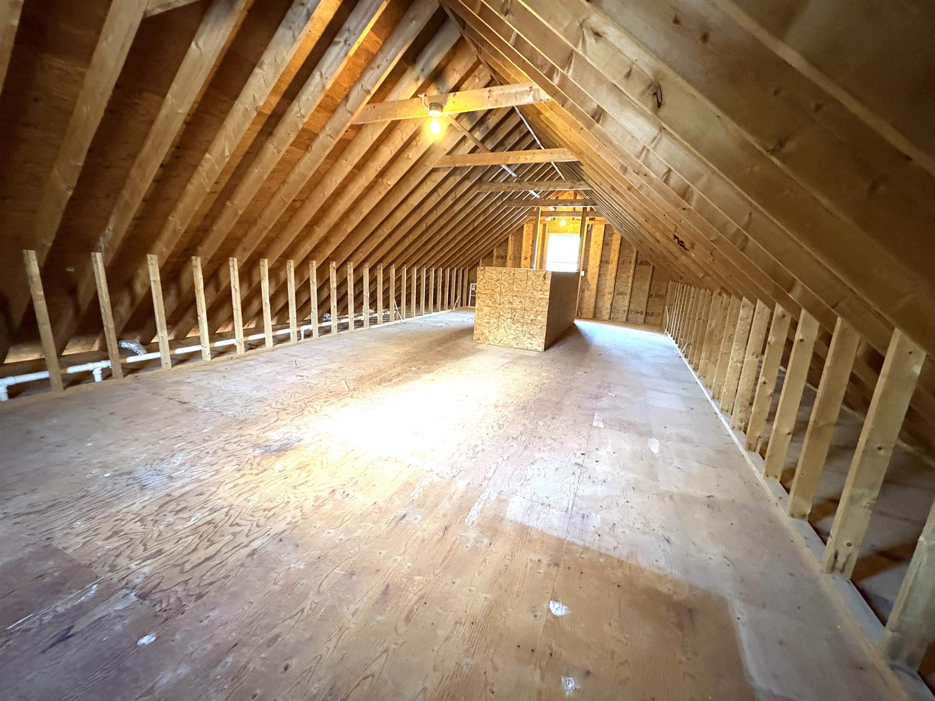 Raymond, New Hampshire 03077, United States, 3 Bedrooms Bedrooms, ,3 BathroomsBathrooms,Residential,Pending,9307