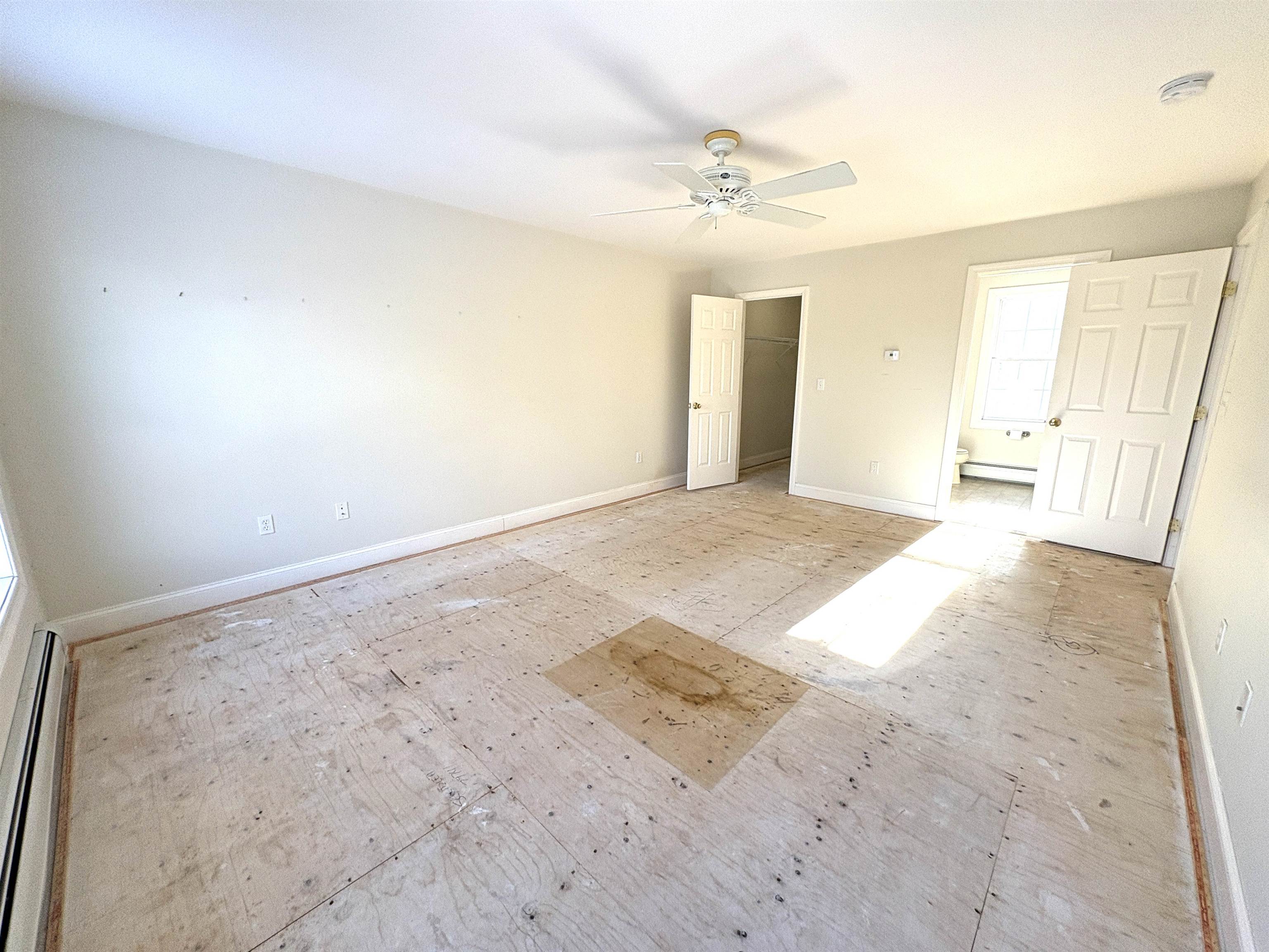 Raymond, New Hampshire 03077, United States, 3 Bedrooms Bedrooms, ,3 BathroomsBathrooms,Residential,Pending,9307