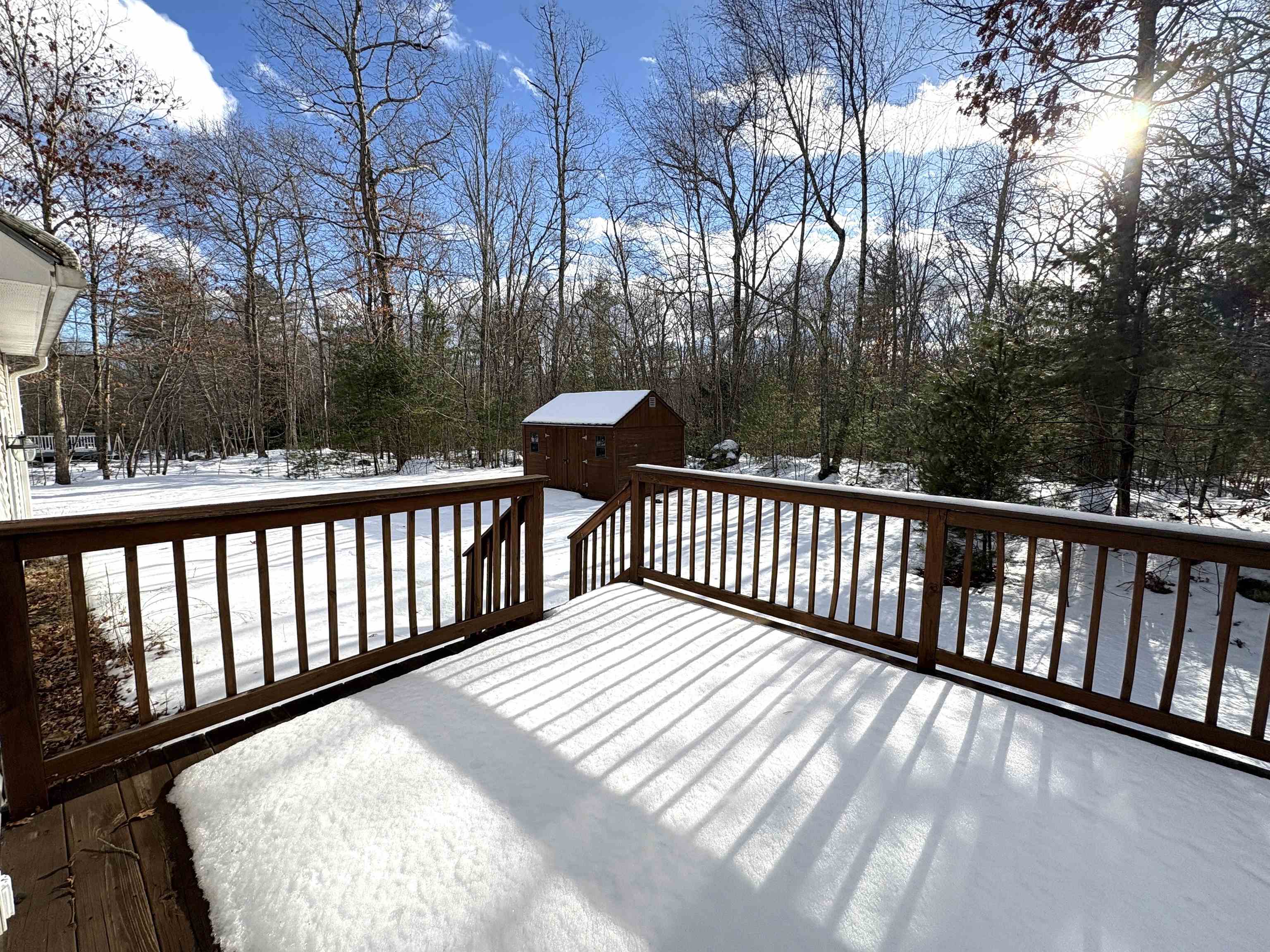 Raymond, New Hampshire 03077, United States, 3 Bedrooms Bedrooms, ,3 BathroomsBathrooms,Residential,Pending,9307