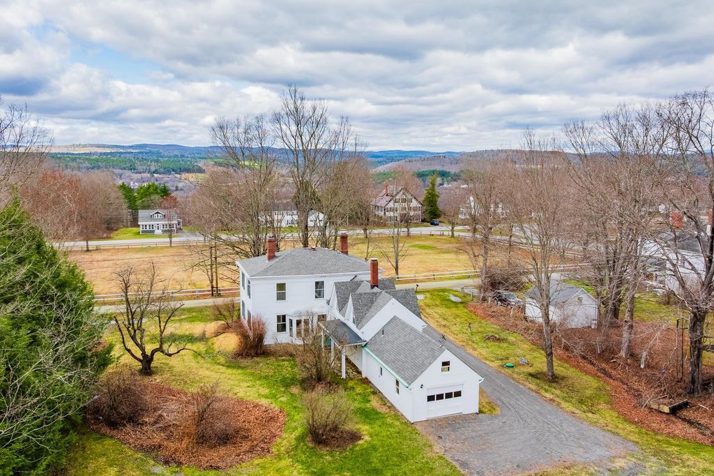 Photo of 52 School Street, Haverhill, NH 03765 (MLS # 5084141)