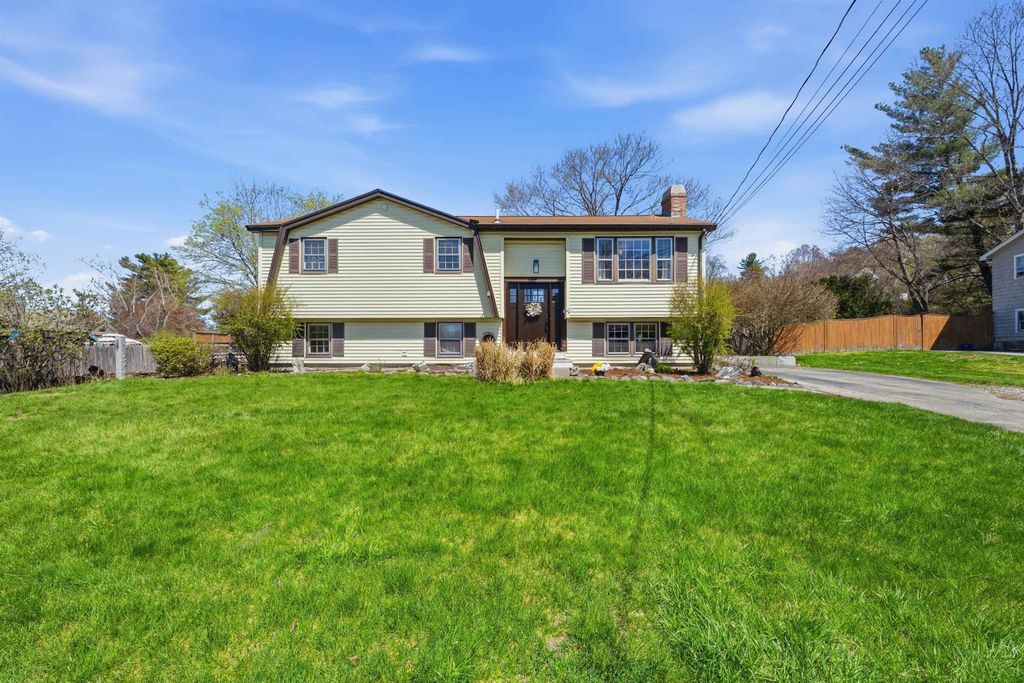 Photo of 4 Percheron Circle, Nashua, NH 03062 (MLS # 5086048)