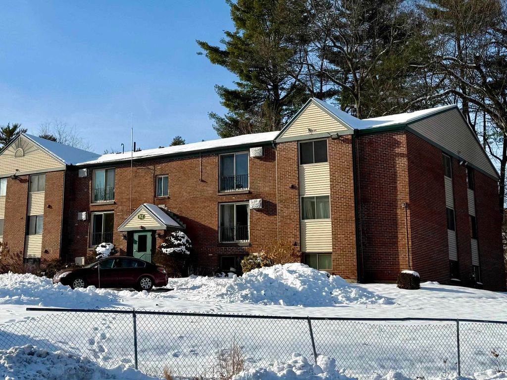 Photo of 112 ENGLISH VILLAGE Road #104, Manchester, NH 03102 (MLS # 5071633)