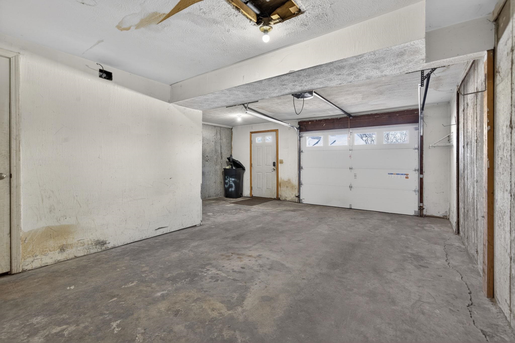 35 Albury Stone Circle