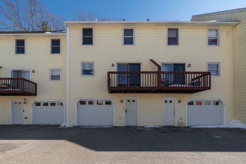 Photo of 35 Albury Stone Circle, Nashua, NH 03063 (MLS # 5077998)