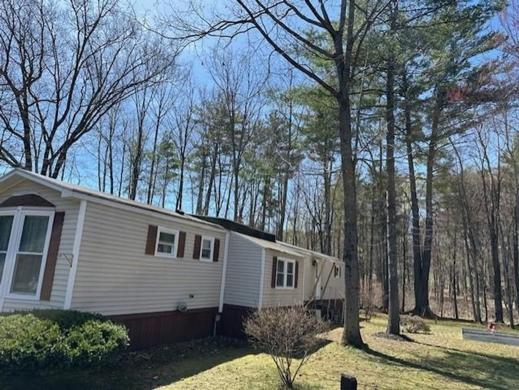 Photo of 320 Old Lake Shore Road #15, Gilford, NH 03249 (MLS # 5085861)