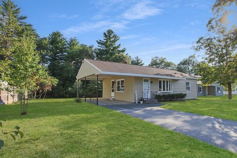 Photo of 105 Ferry Street, Hudson, NH 03051 (MLS # 5059917) Photo of 105 Ferry Street, Hudson, NH 03051 (MLS # 5059917)