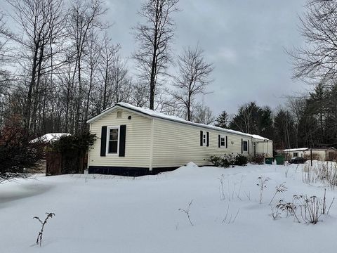 Photo of 35 Brownstone Lane, Rochester, NH 03867 (MLS # 5078317)