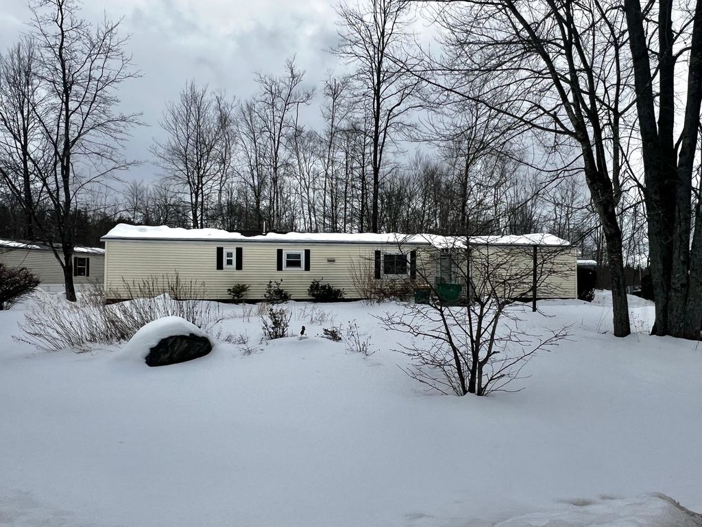 Photo of 35 Brownstone Lane, Rochester, NH 03867 (MLS # 5078317)