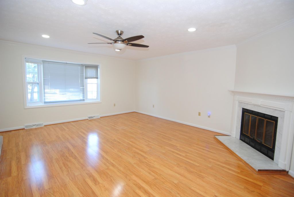 Photo of 37 Cadogan Way, Nashua, NH 03062 (MLS # 5072464)