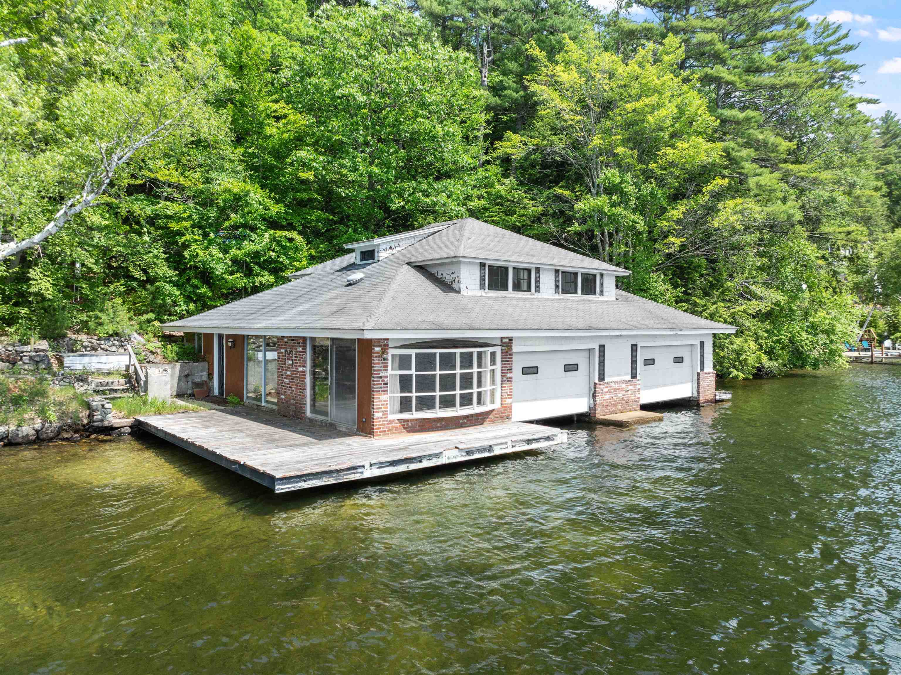 21 Silver Cascade Way