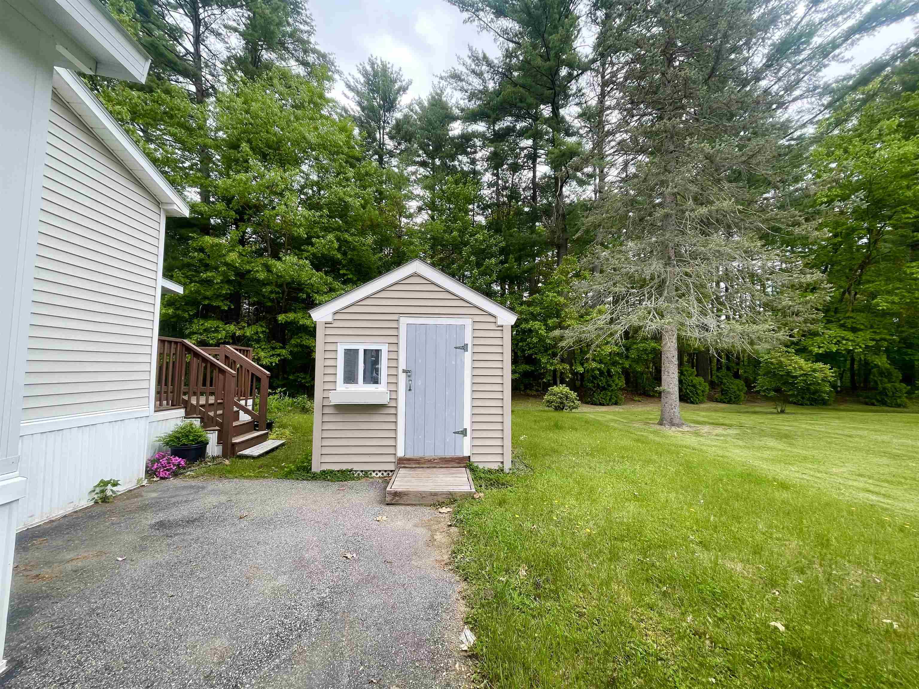 6 Centerwood Drive