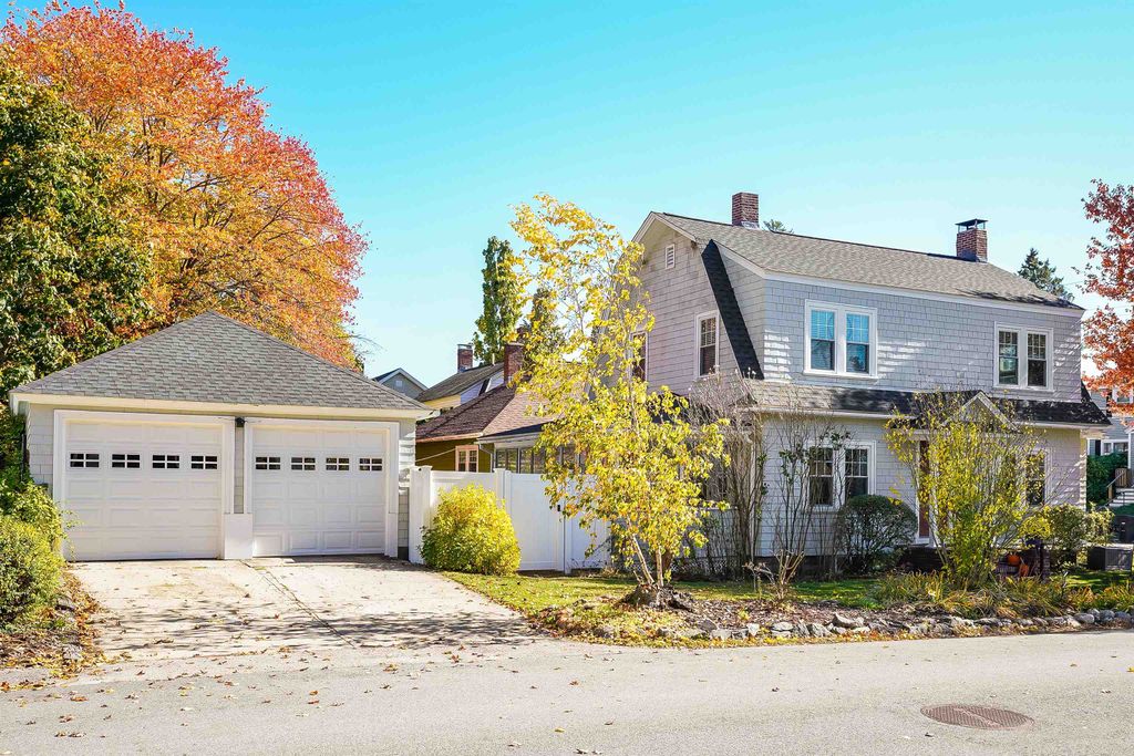 Photo of 10 Zellwood Street, Nashua, NH 03060 (MLS # 5066977)